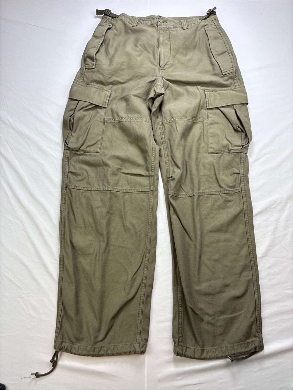 TNA by Aritzia Ladies Cargo Pants in Olive